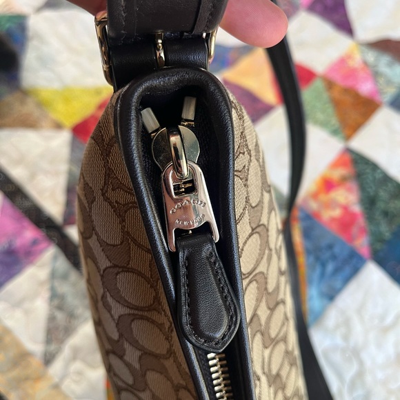 Signature jacquard Coach crossbody - Picture 10 of 13